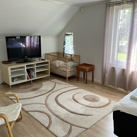 Welcome To Vimmerby Where You Live Close To Nature In A Quiet Environment But Still Close To Astrid Lindgren'S World Villa Exterior foto
